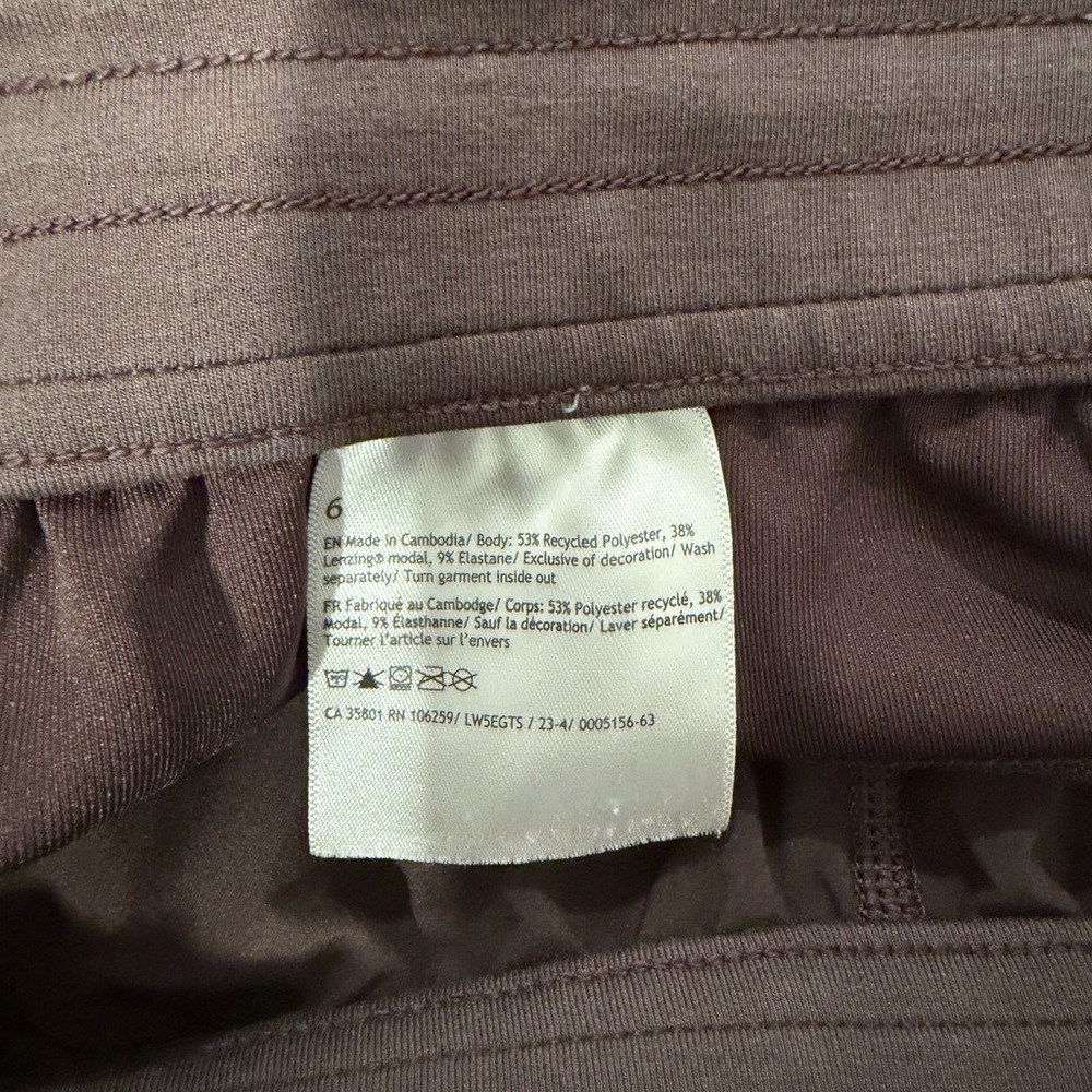 Lululemon softstreme high rise pant in espresso size 6 - Picture 2 of 5